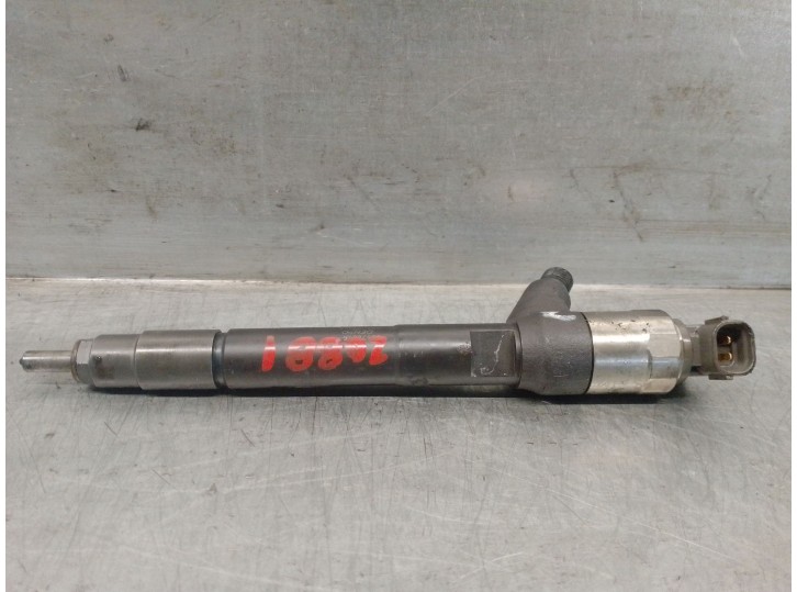 Recambio de inyector para opel astra j sports tourer (p10) 1.6 cdti (35) referencia OEM IAM 55578075 95521533 DENSO