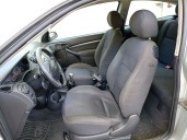 ford focus i sedán (dfw) del año 2001