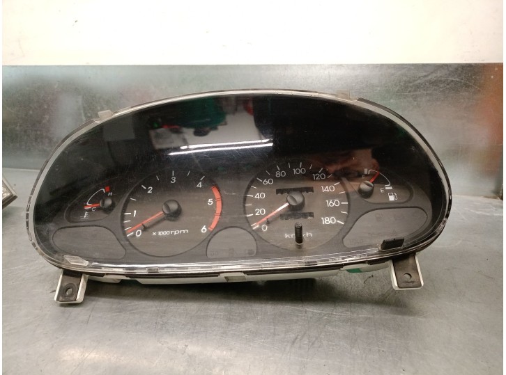 Replacement instrument cluster for Hyundai H-1 van (A1) 2.5 TD OEM IAM reference 940044A220 942104A100 942104A220
