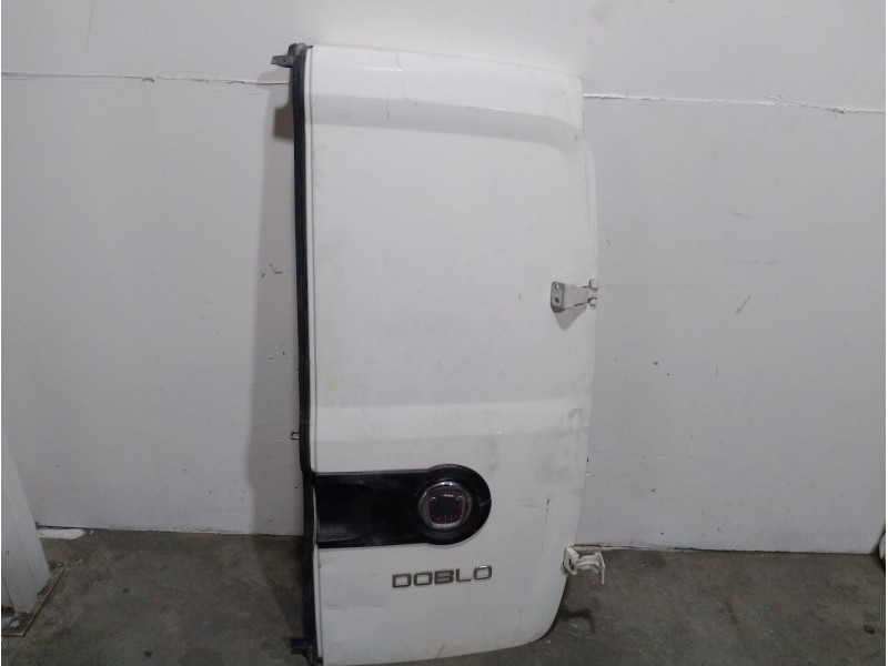 Recambio de puerta trasera derecha para fiat doblo cargo (263_) 1.3 d multijet referencia OEM IAM 51811378  