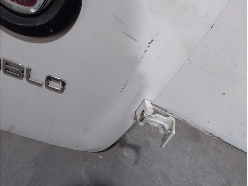 Recambio de puerta trasera derecha para fiat doblo cargo (263_) 1.3 d multijet referencia OEM IAM 51811378  
