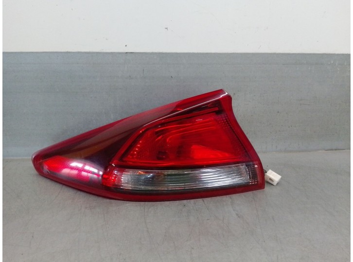 Recambio de piloto trasero de aleta iz para hyundai ioniq (ae) 1.6 gdi hybrid referencia OEM IAM 92401G2000 92401G2000 