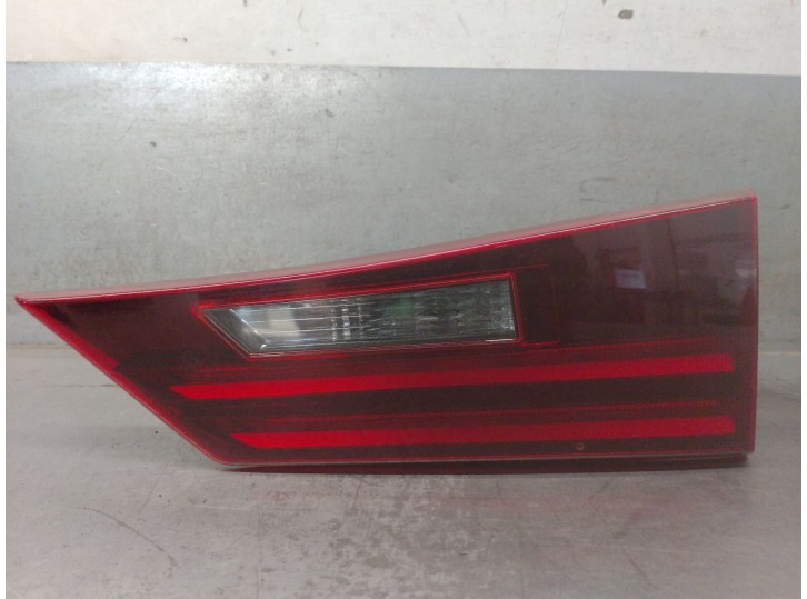 Replacement rear tailgate light right for Lexus IS 2.5 16V CAT (hybrid) OEM IAM reference 8158053141 8158153141 LED - 5 DOOR