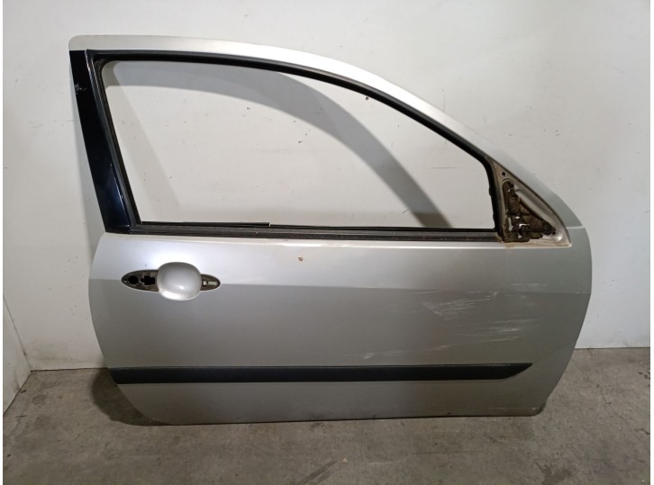 Recambio de puerta delantera derecha para ford focus i sedán (dfw) 1.8 tdci referencia OEM IAM 1430143 