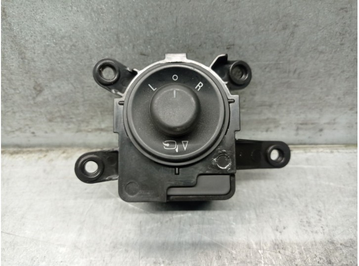Recambio de mando retrovisor para chevrolet orlando (j309) 2.0 d referencia OEM IAM 13296440  TRW 211833
