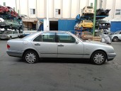 mercedes-benz clase e (w210) del año 2002