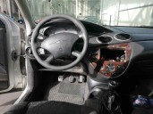 ford focus berlina (cak) del año 2001