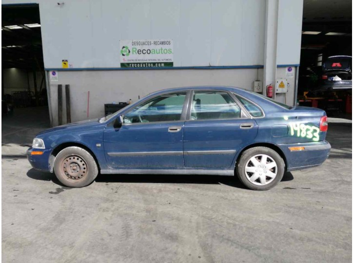 volvo s40 berlina del año 2001