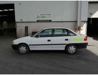 opel astra f berlina del año 1994