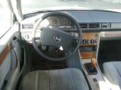 mercedes-benz clase e (w124) berlina del año 1998