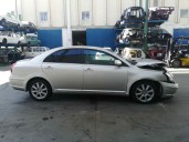 toyota avensis berlina (t25) del año 2005