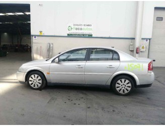 opel vectra c berlina del año 2003