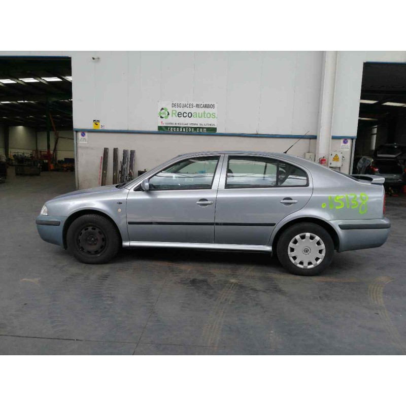 skoda octavia berlina (1u2) del año 2002