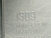 Recambio de guarnecido puerta delantera derecha para chevrolet orlando (j309) 2.0 d referencia OEM IAM 95981906 95191006 