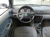skoda octavia combi (1u5) del año 2000