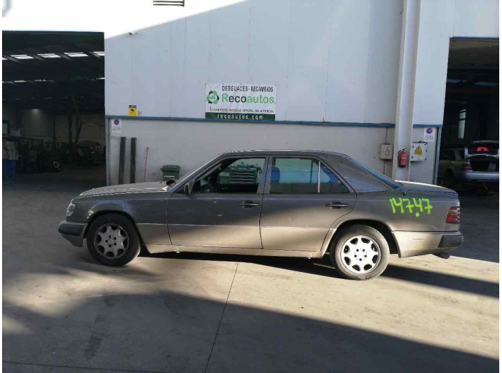 mercedes-benz clase e (w124) berlina del año 1999