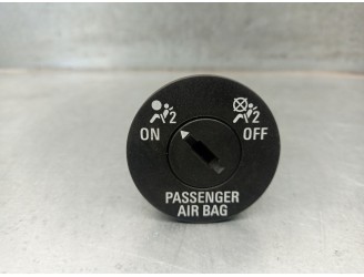 Recambio de interruptor para saab 9-5 (ys3g) 2.0 tid referencia OEM IAM 13268602  