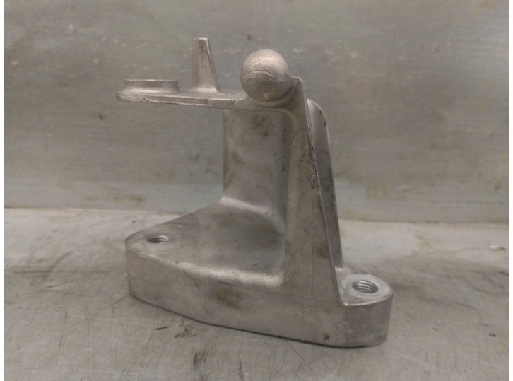 Replacement engine mount for Saab 9-5 (YS3G) 2.0 TiD OEM IAM reference 13228288 13228288 