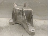 Replacement engine mount for Saab 9-5 (YS3G) 2.0 TiD OEM IAM reference 13228288 13228288 