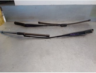 Recambio de brazo limpia delantero derecho para volkswagen golf vi descapotable (517) 1.6 tdi referencia OEM IAM 5K7955410 5K795