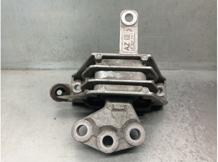 Replacement right engine mount for Saab 9-5 (YS3G) 2.0 TID OEM IAM reference 13227717 13227717 