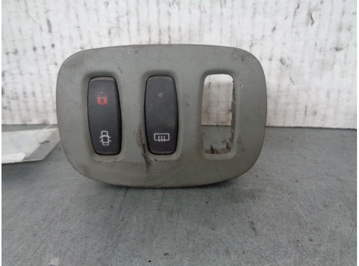 Recambio de botones salpicadero para renault trafic caja cerrada (ab 4.01) 1.9 diesel referencia OEM IAM 