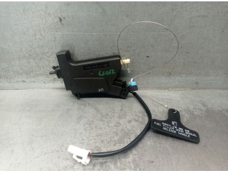 Recambio de motor tapa deposito combustible para kia niro i (de) 1.6 gdi hybrid referencia OEM IAM 81590G5000 