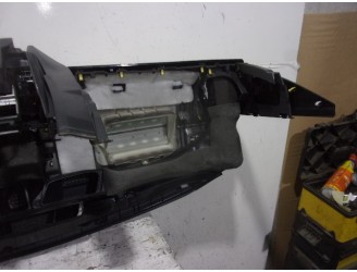 Recambio de salpicadero para toyota land cruiser (j15) 3.0 turbodiesel cat referencia OEM IAM 5540160935C1 NEGRO 