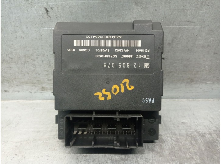Replacement relay / fuse box for Saab 9-3 (YS3F, E79, D79, D75) 2.2 TiD OEM IAM reference 12805076 356967 TEMIC