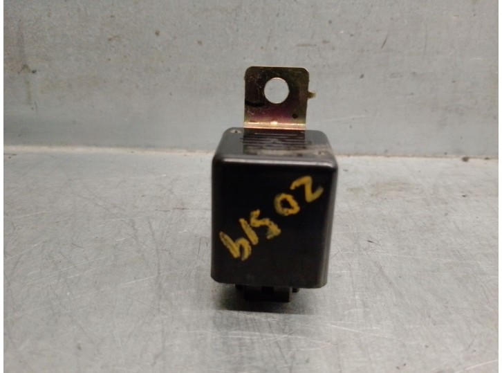 Recambio de rele para ssangyong rexton 2.7 turbodiesel cat referencia OEM IAM 8662005000  