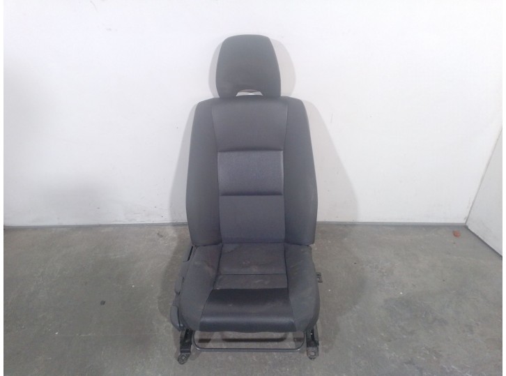 Replacement front right seat for Volvo S40 I (644) 1.9 Di OEM IAM reference 30850907 30850907 