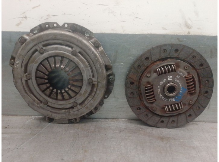 Replacement clutch kit for Opel Corsa B (S93) 1.4 i (F08, F68, M68) OEM IAM reference 90375665 664319 