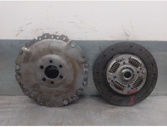 Recambio de kit embrague para volkswagen golf iv (1j1) 1.6 referencia OEM IAM 688498  