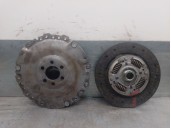 Replacement clutch kit for Volkswagen Golf IV (1J1) 1.6 OEM IAM reference 688498 