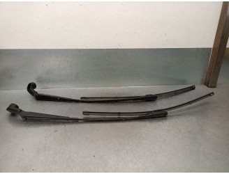 Recambio de brazo limpia delantero derecho para smart cabrio 0.8 cdi cat referencia OEM IAM A4518240128 A4518240228 A4518240128