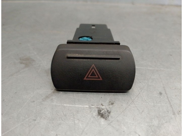 Recambio de warning para ssangyong rexton 2.7 turbodiesel cat referencia OEM IAM 864W0140 8523008001LAM 