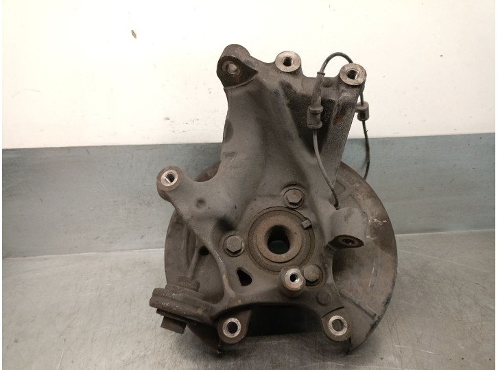 Replacement rear right steering knuckle for Saab 9-5 (YS3G) 2.0 TiD OEM IAM reference 13237936 13237936 