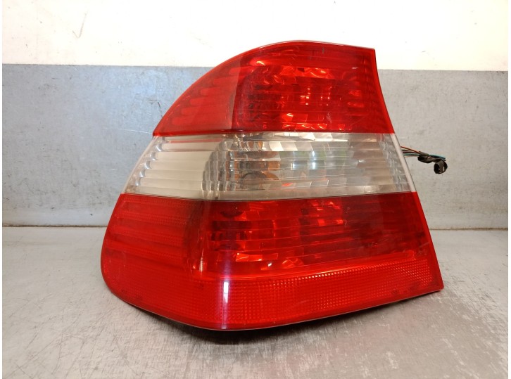 Replacement left rear light for BMW 3 (E46) 320 D OEM IAM reference 69653501 63210140253 4 DOORS