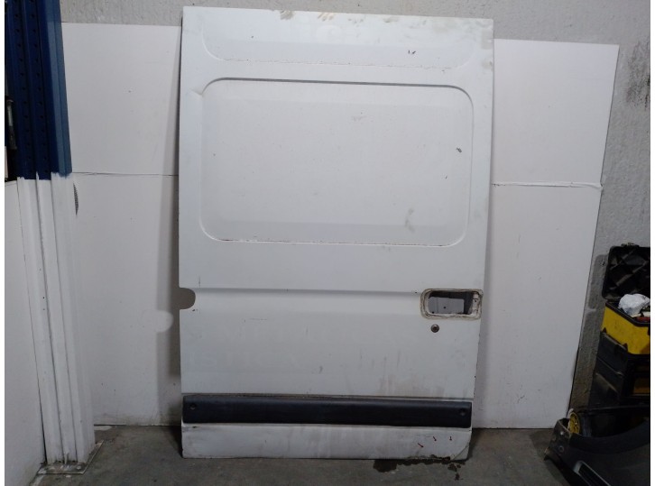 Recambio de puerta lateral corredera derecha para renault master ii furgoneta (fd) 2.8 dti referencia OEM IAM 