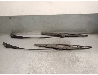 Recambio de brazo limpia delantero derecho para opel corsa b (s93) 1.7 d (f08, f68, m68) referencia OEM IAM 90386267 1272496 903