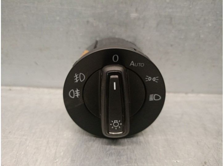 Replacement dashboard light switch for Seat Ibiza (KJ1) OEM IAM reference 5G0941431R 5G0941431AF 