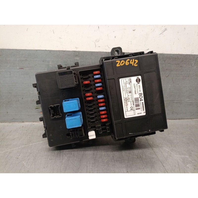 Recambio de caja reles / fusibles para nissan terrano/terrano.ii (r20) 2.7 turbodiesel referencia OEM IAM 285510X804 SIEMENS 5WK