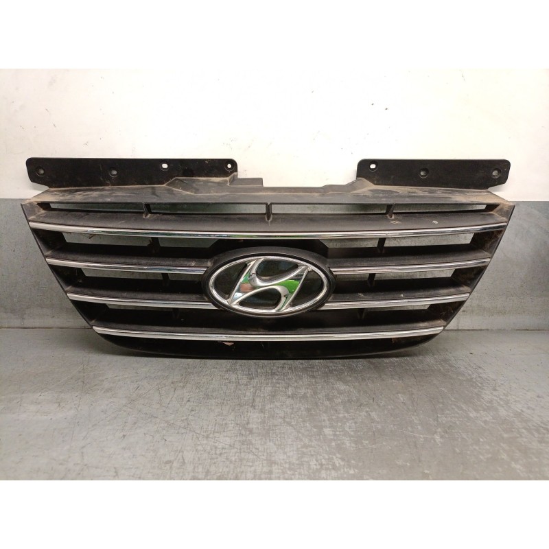 Recambio de rejilla delantera para hyundai sonata v (nf) 2.0 crdi referencia OEM IAM 863513K800  