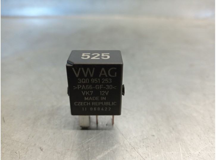 Recambio de rele para seat ibiza (kj1) 1.0 tsi referencia OEM IAM 3Q0951253 