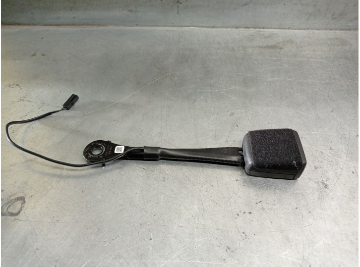 Recambio de enganche cinturon para seat ibiza (kj1) referencia OEM IAM 8Y0857755 8Y0857755F 