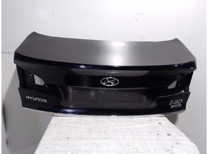 Replacement rear tailgate for Hyundai i40 I (VF) 1.7 CRDi OEM IAM reference 692003Z310 