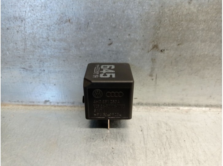 Recambio de rele para seat ibiza (kj1) 1.0 tsi referencia OEM IAM 4H0951253A 