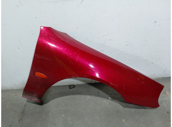 Replacement right front fender for Ford Mondeo II sedan (BFP) 1.8 TD OEM IAM reference 1024175 