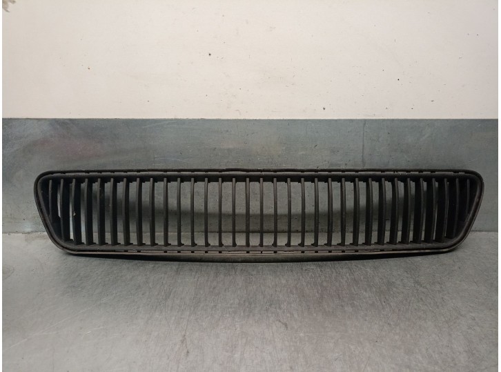 Recambio de rejilla paragolpes delantero para skoda fabia i (6y2) 1.4 tdi referencia OEM IAM 6Y0853677D 6Y0853677D 