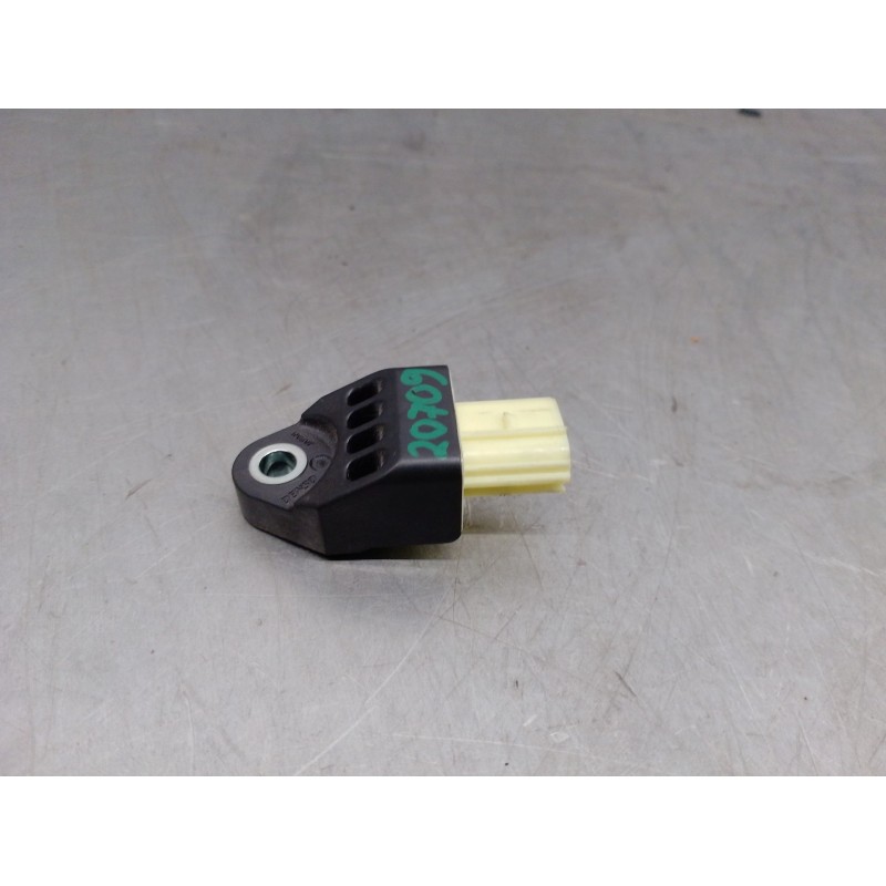 Recambio de sensor impacto para toyota prius (nhw30) 1.8 16v cat referencia OEM IAM 8983175020  1136VZ361 DENSO